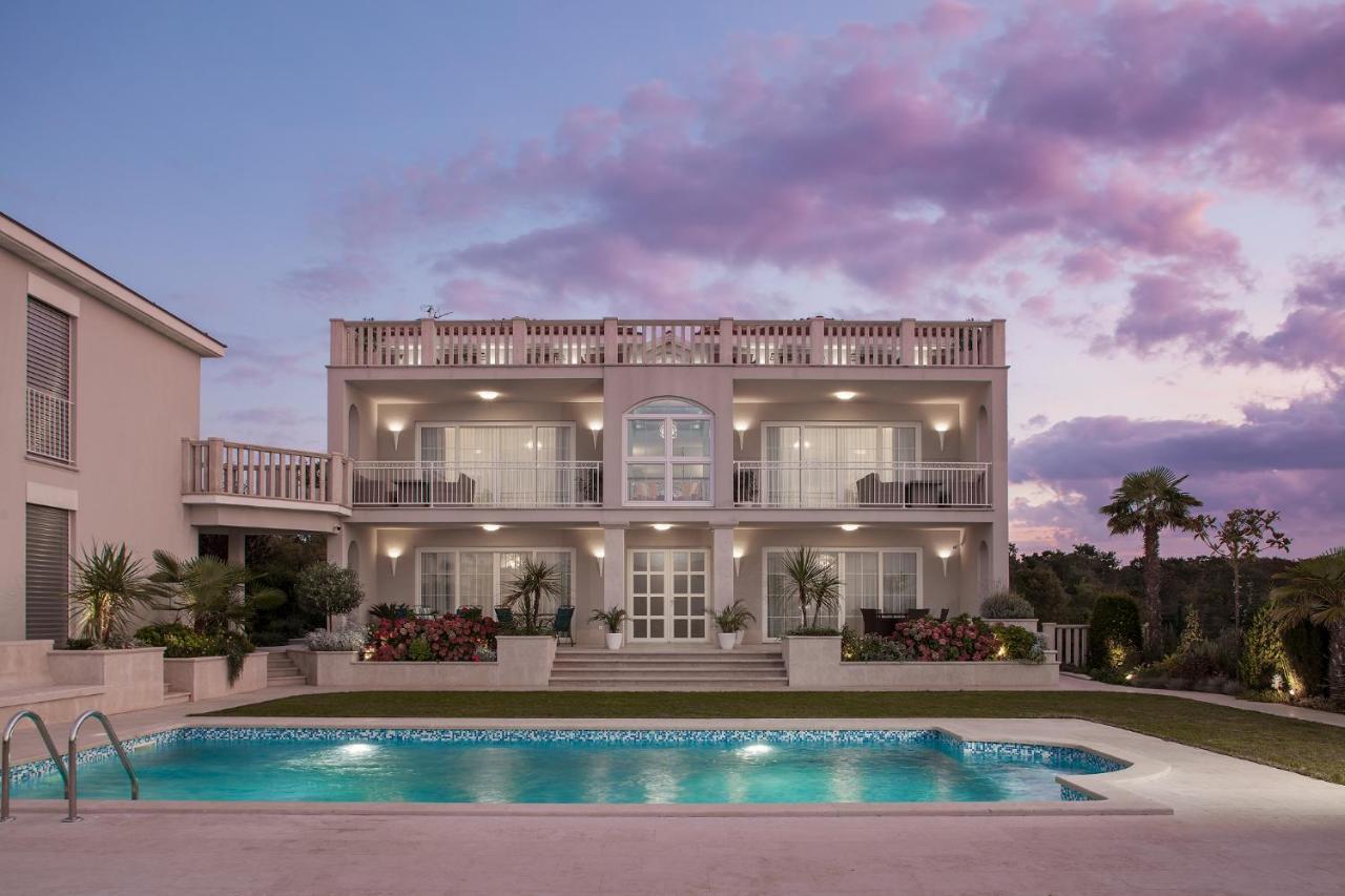 Luxury Rooms Vila Carissa Malinska Exterior photo